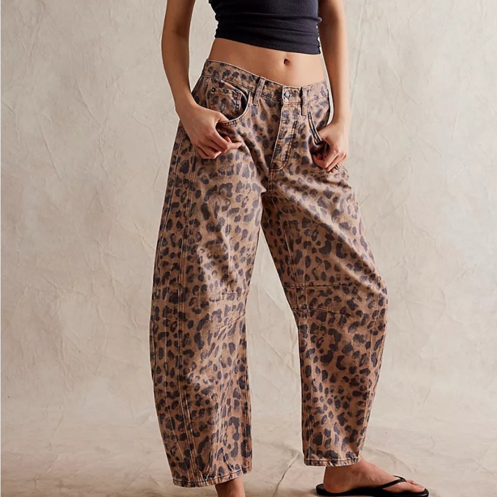 Free People Leopard Print Barrel Jeans size 24